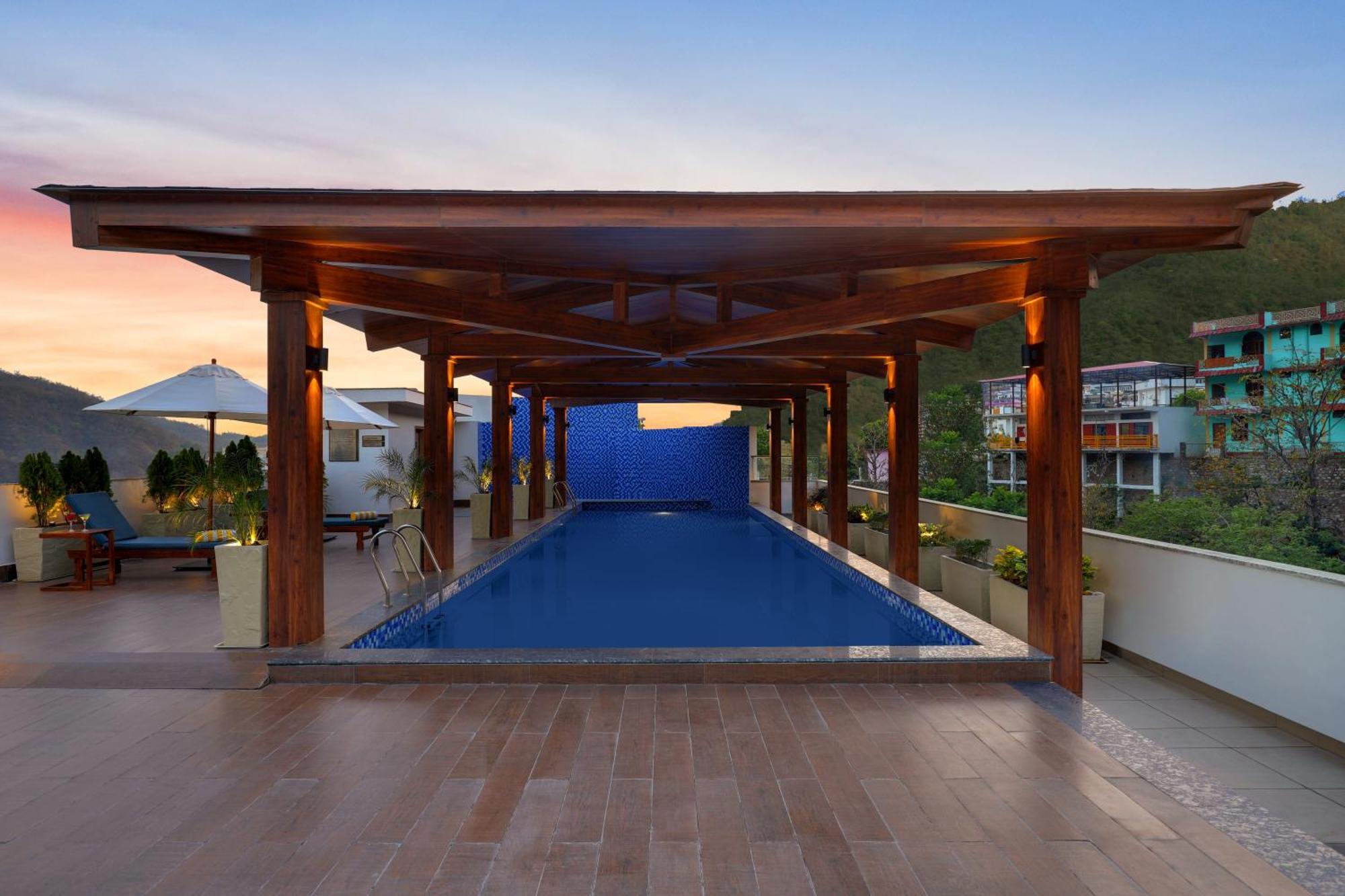 Lemon Tree Hotel, Ришикеш Экстерьер фото