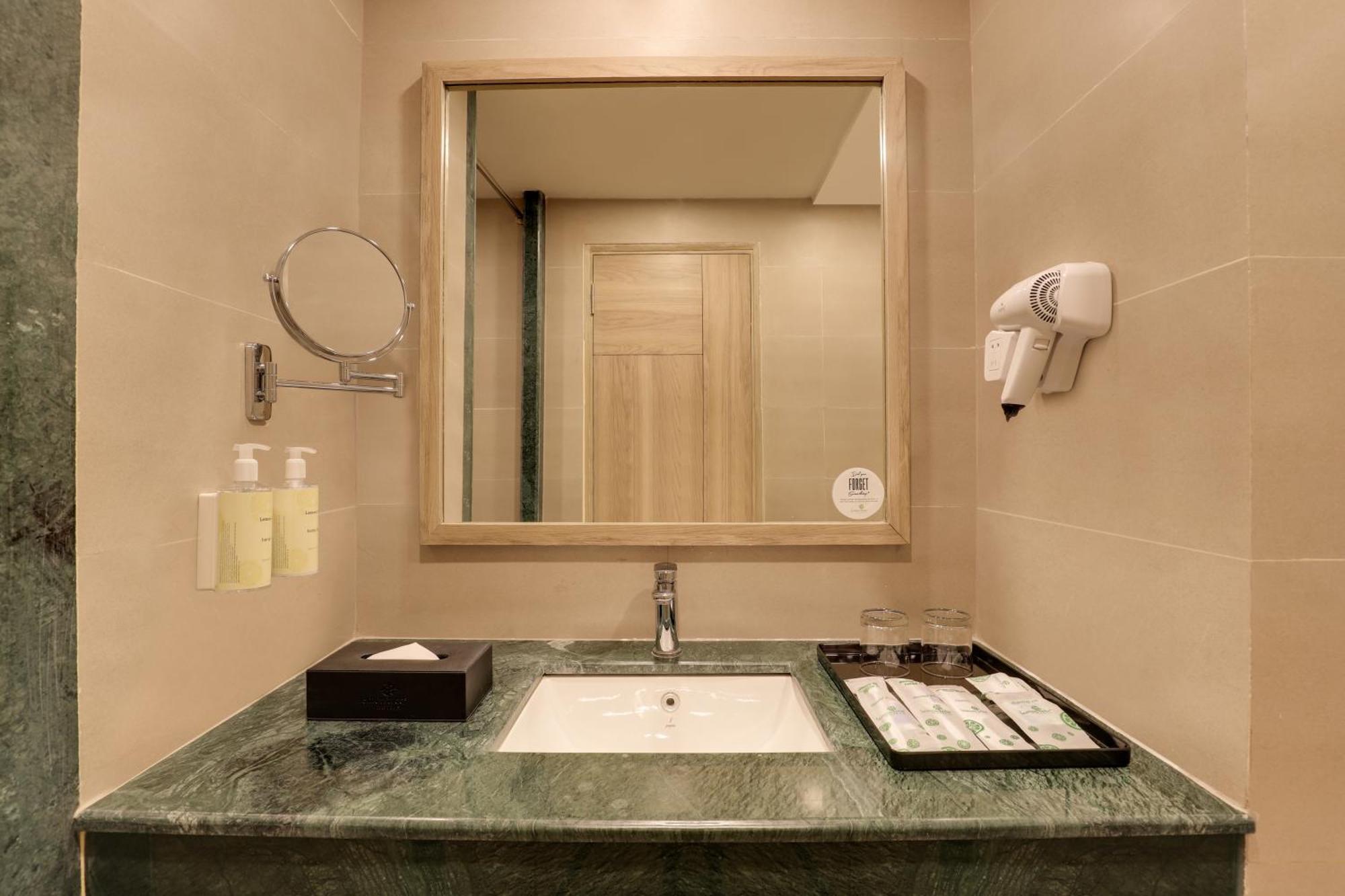 Lemon Tree Hotel, Ришикеш Экстерьер фото