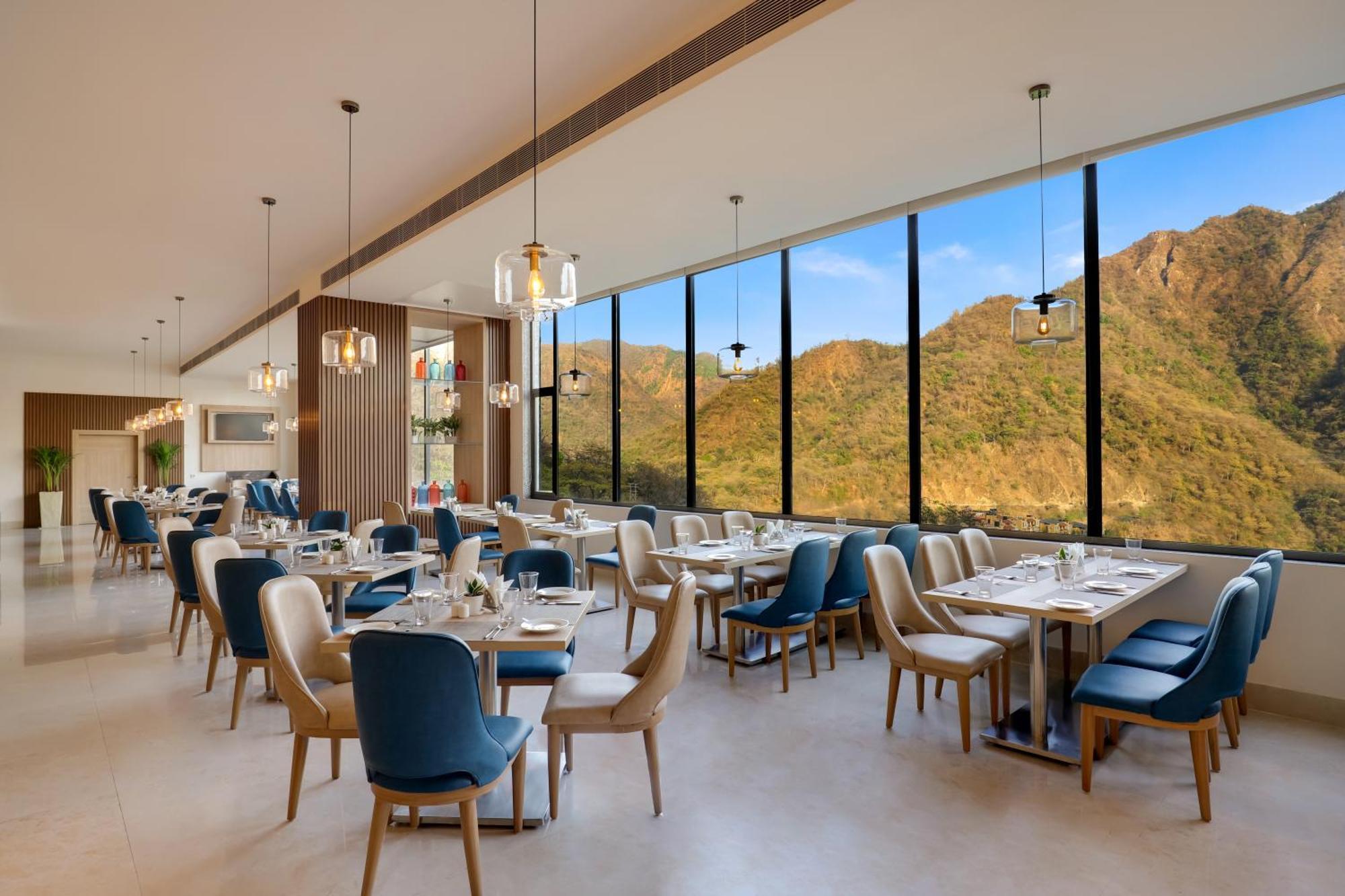 Lemon Tree Hotel, Ришикеш Экстерьер фото