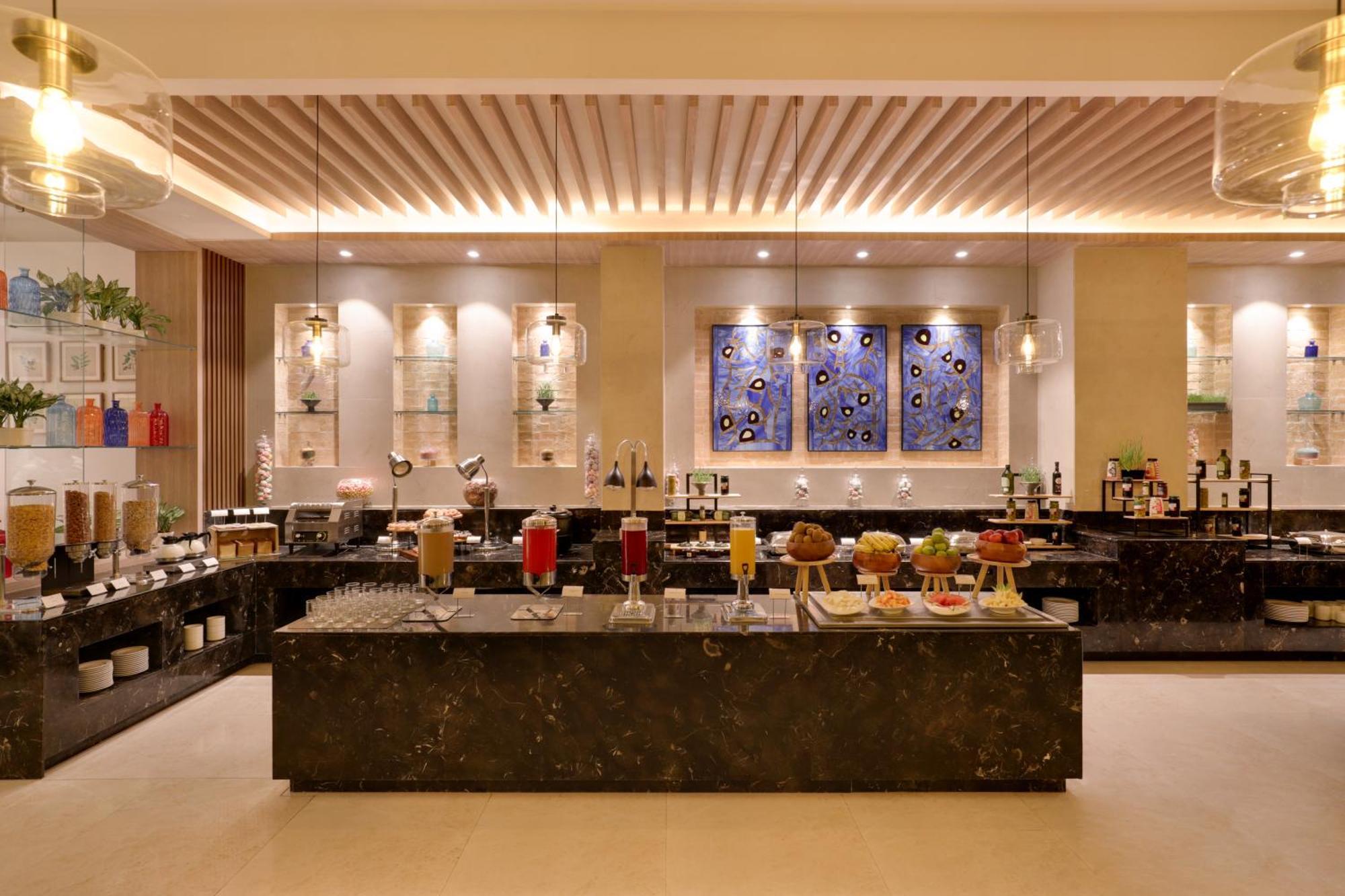 Lemon Tree Hotel, Ришикеш Экстерьер фото